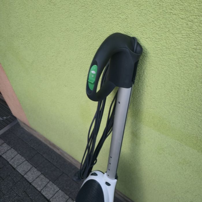 Vorwerk VK150 + EB370 odkurzacz pionowy
