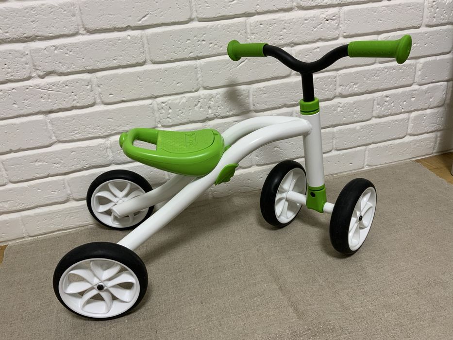 Беговел Chillafish Quadie