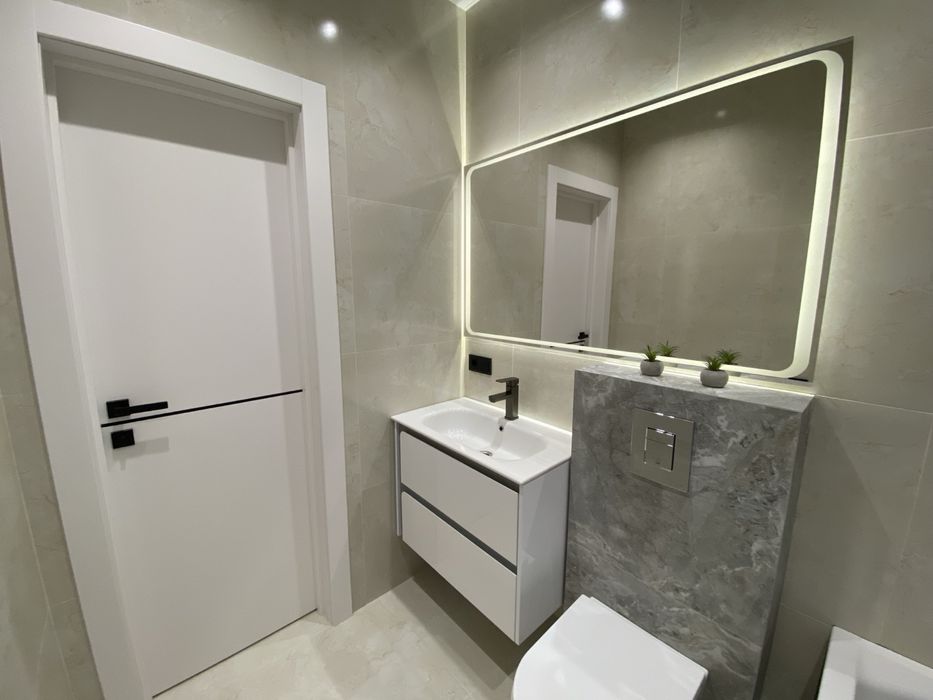 Продам шикарну квартиру з новим ремонтом