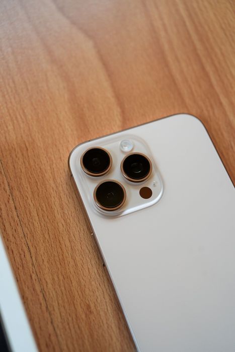 iPhone 16 pro max 256 gb - pustynny tytan