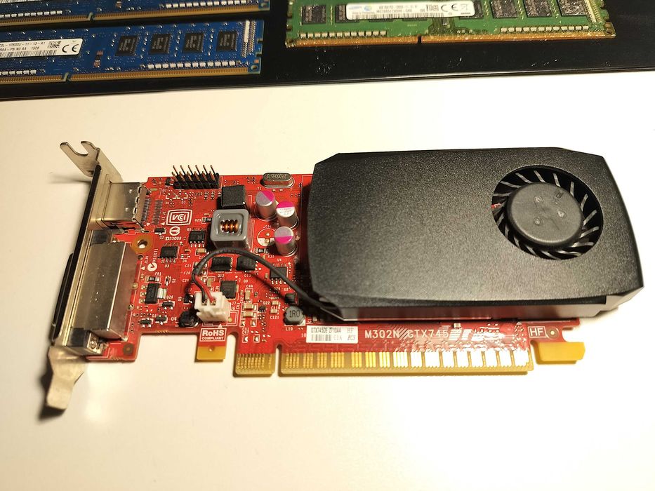 Zestaw części komputerowych: RAM DDR3 / DDR4, 3x CPU Intel, GTX 745