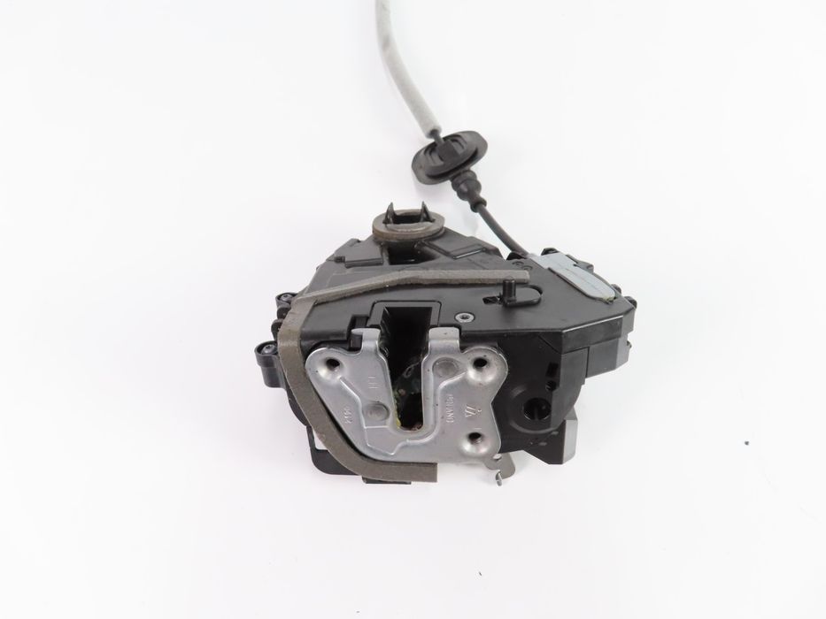 Fecho Da Porta Renault Captur Ii Ref: 825031538R