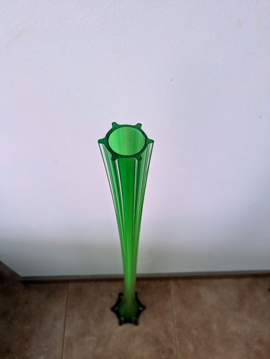 Solitário em vidro verde - peça decorativa