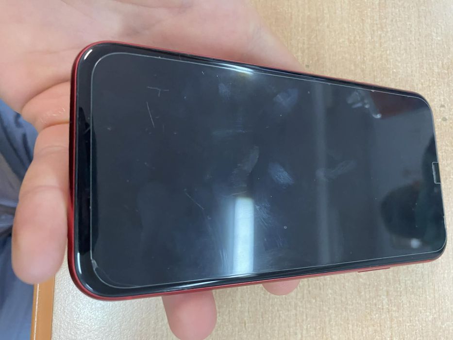 Sprzedam iPhone 11 87 baterii kondycji DO NEGOCJACJI!
