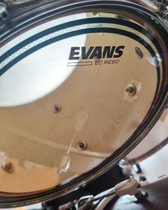 Yamaha Stage Custom Advantage Nouveau + peles profissionais + Suportes