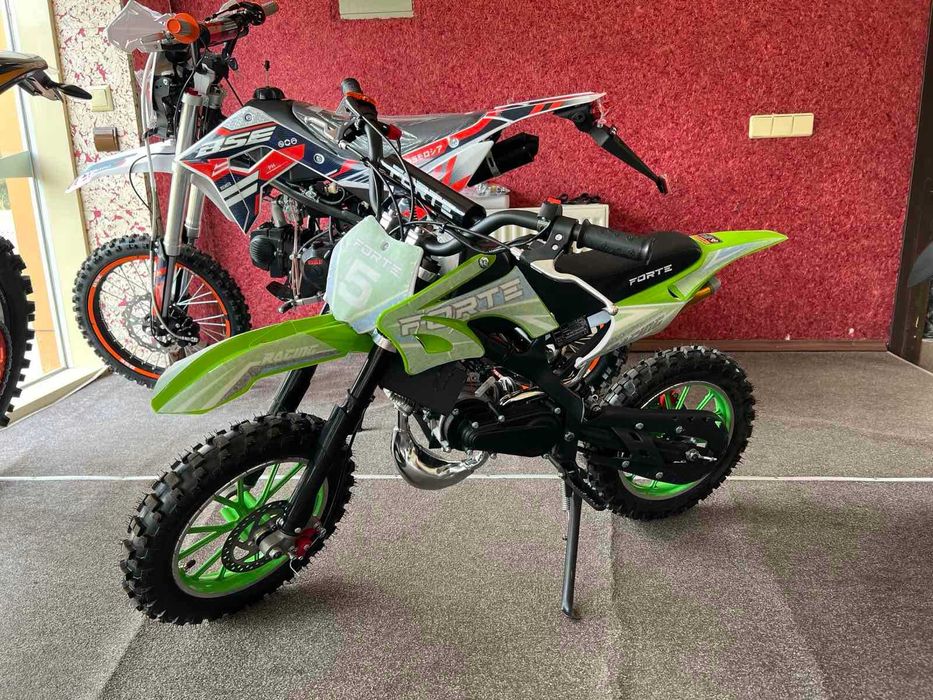 Детский бензо мотоцикл питбайк 4-6 лет