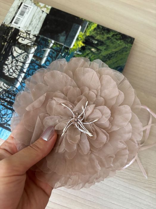 Прикраса на одяг / чокер