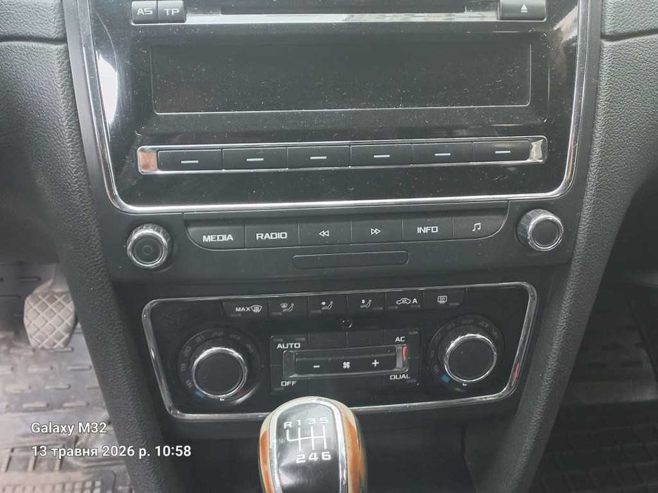 Автомобіль SКODA SUPERB 1.8