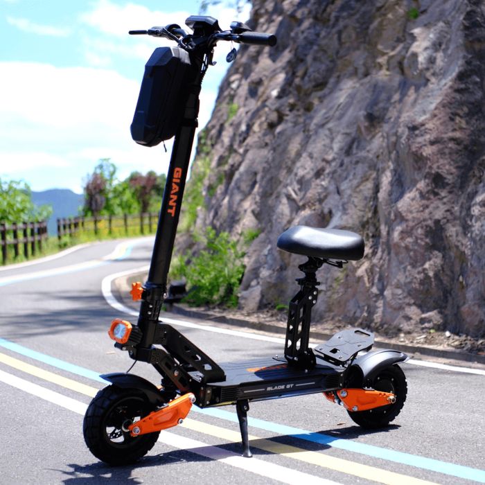 Электросамокат Giant Blade GT PRO 48V 18 - 16Ah, з сидінням, 2026 рік!