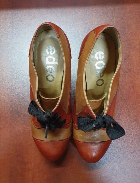 EDEO r 37 skórzane półbuty na obcasie sznurowane wiosenne czółenka