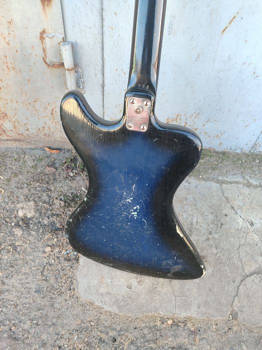 Продам бас-гитару