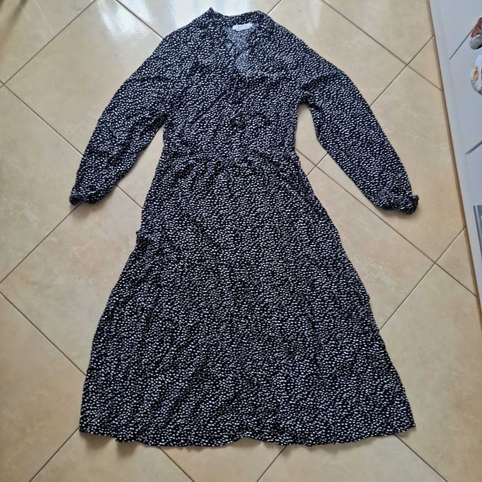 Sukienka w kropki Reserved L
