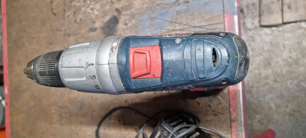 Wkrętarka z udarem Bosch