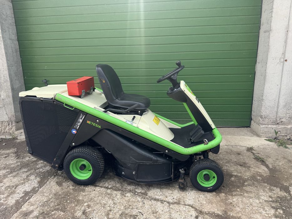 Traktorek Etesia Hydro 80 MKHP3, silnik Kawasaki
