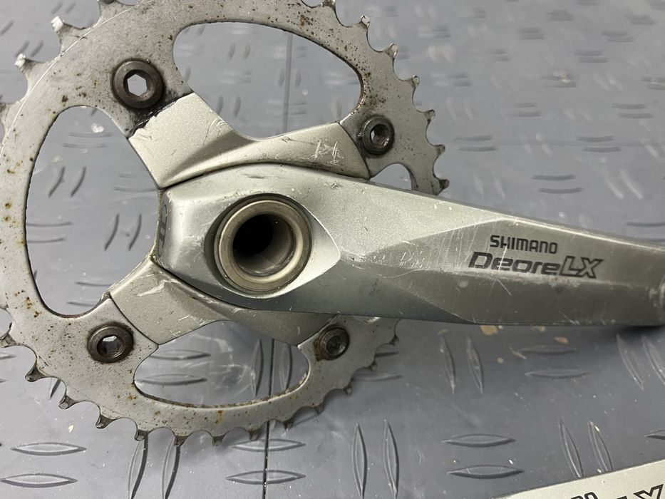 Pedivela(pedaleiro ) shimano lx
