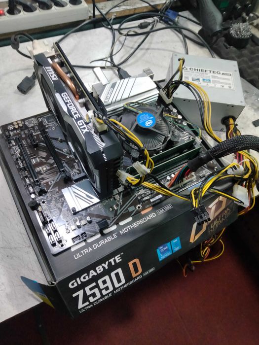 Продам комплект GIGABYTE Z590D+MSI Geforce GTX 1660Ti 6Gbt +I5-10400f