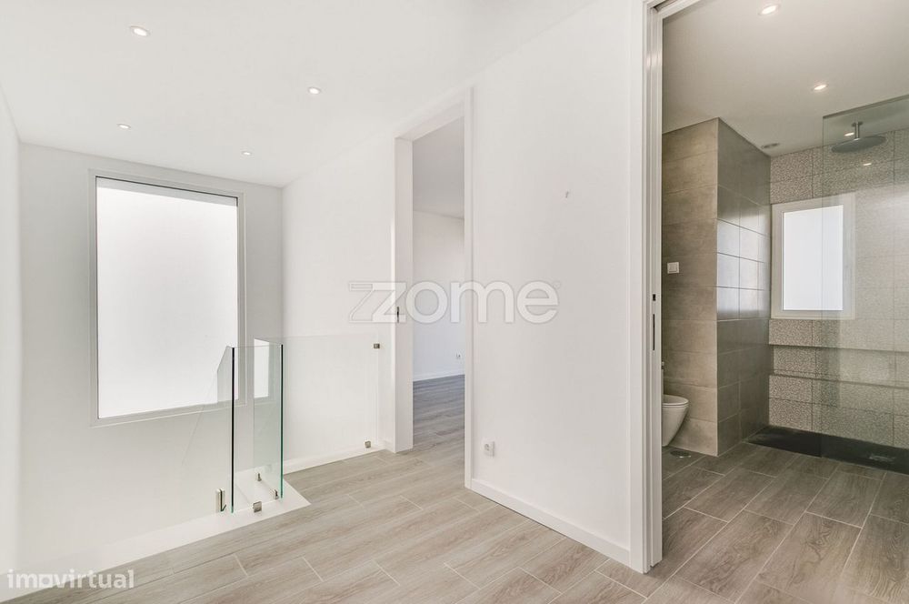 Moradia T3 com Piscina e Jardim no Zambujeiro – Alcabideche