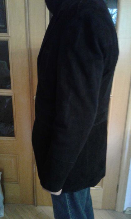 Пиджак мужской замшевый фирмы BOSS -оригинал .