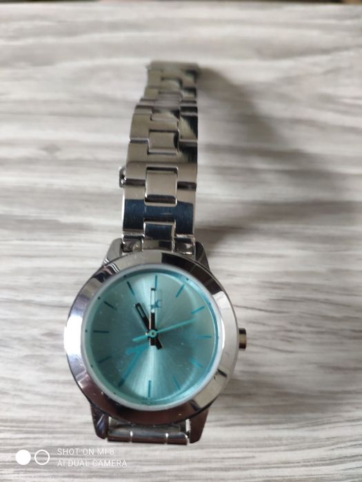 Женские часы Fastrack.