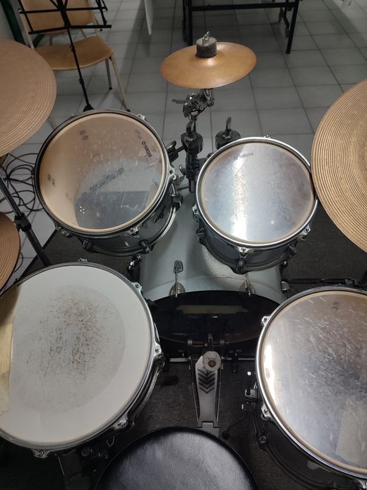 Bateria Yamaha acústica
