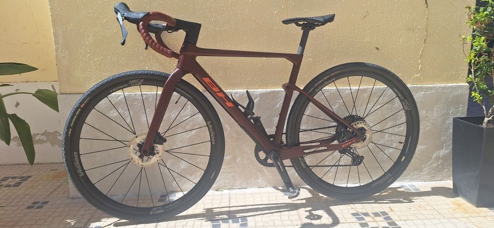 Bicicleta gravel BH