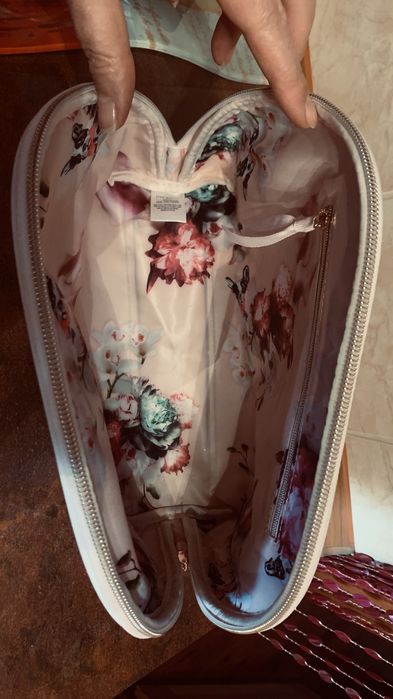 Большая  косметичка “Ted Baker”