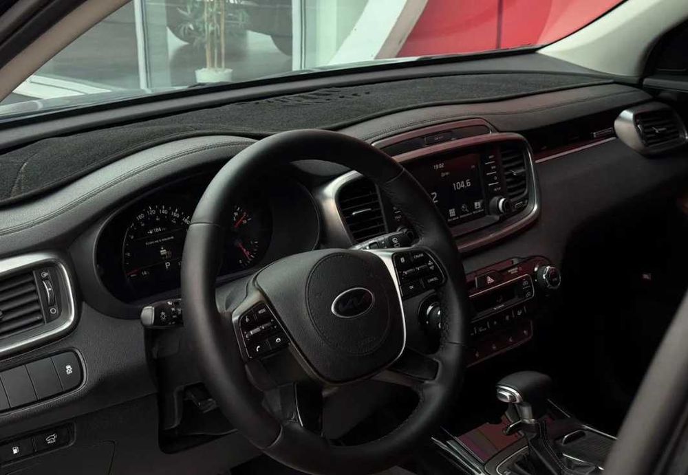 Продам Kia Sorento 2017 2.2 дизель в максимальній комплектації
