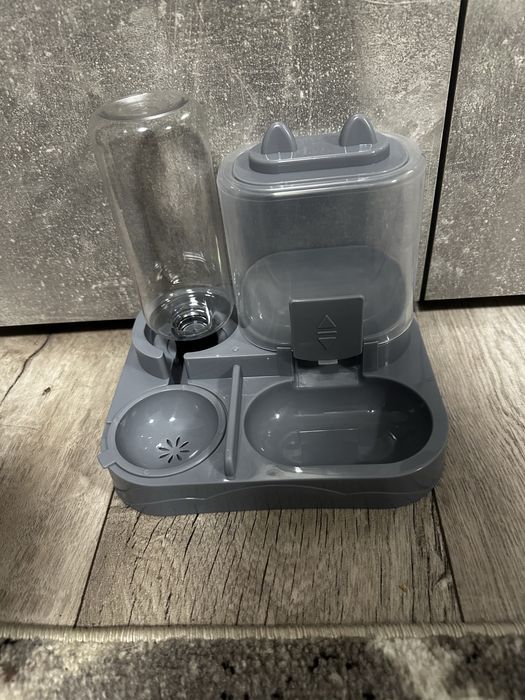 Автоматическая кормушка для котов