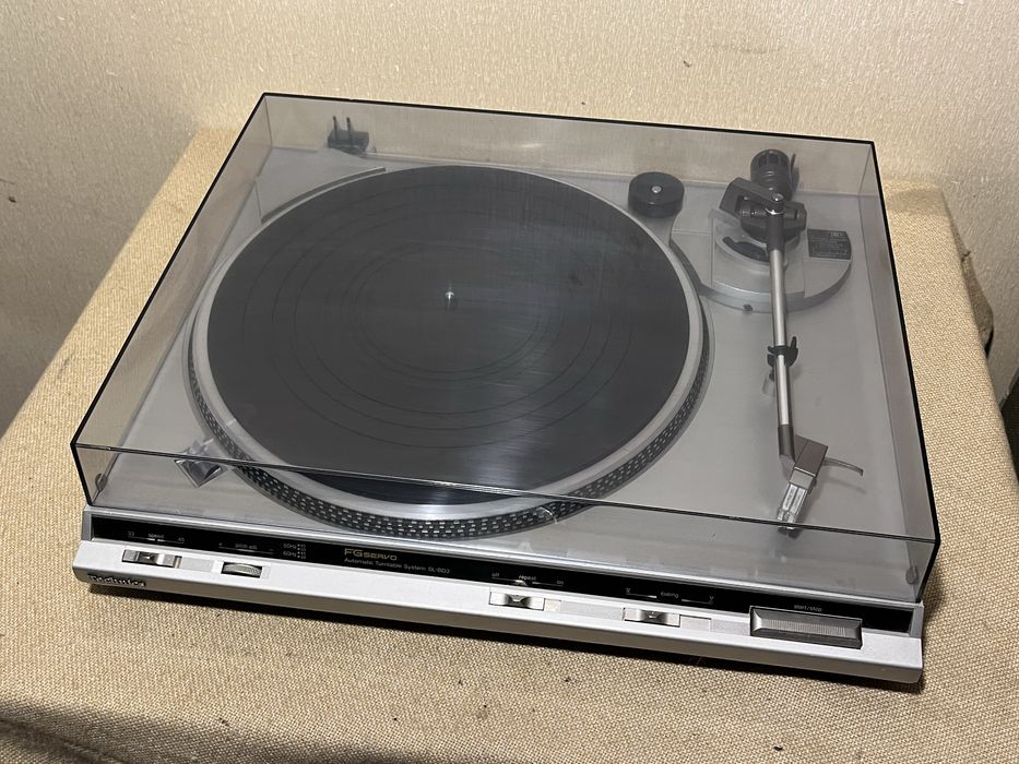 Качественный автоматический HI-FI проигрыватель винила TECHNICS SL-BD3