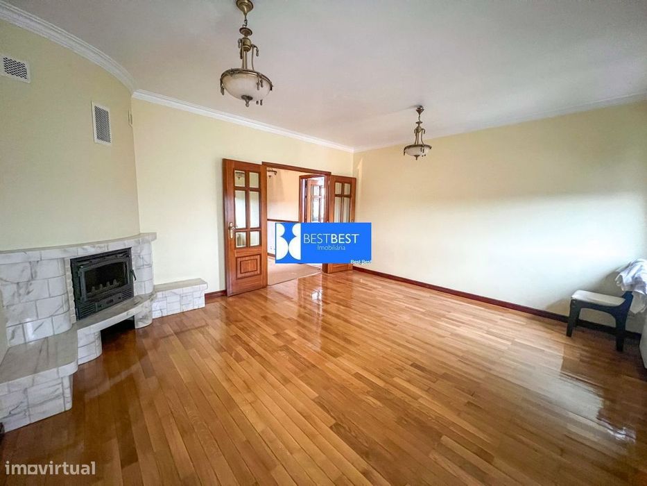 Andar Moradia T3, com excelente localização, no centro Porto