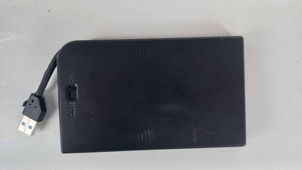 Камера лоджитек,720мп, жест.диск 320 гб