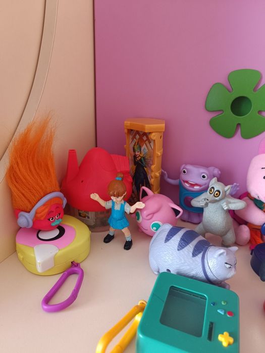 Продам много игрушек (17 шт)