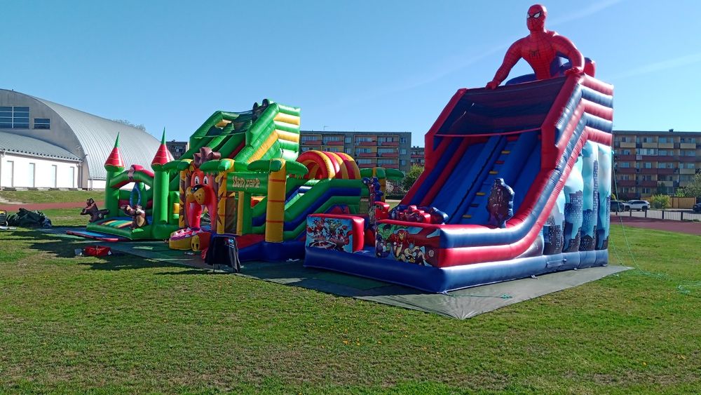 Dmuchańce zjeżdżalnie trampoliny namioty okolicznościowe