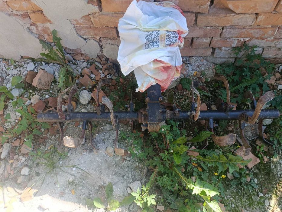 Продам трактор терміново.