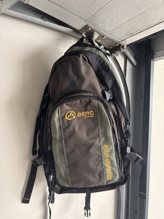 Mochila BERG Outdoor Adventure  – Camuflada – Vários Compartimentos