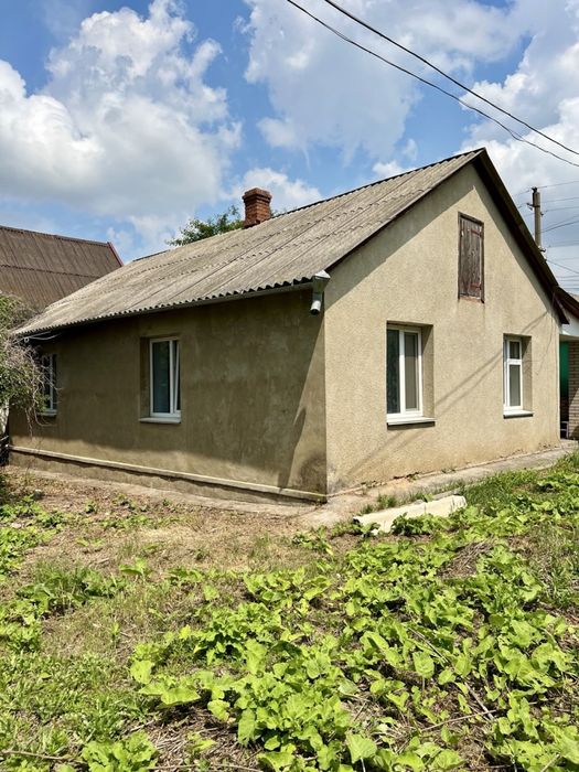 Цегляний будинок в центрі міста!