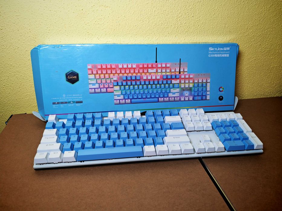 Teclado Gaming Mecânico Skylion G300 RGB – Novo