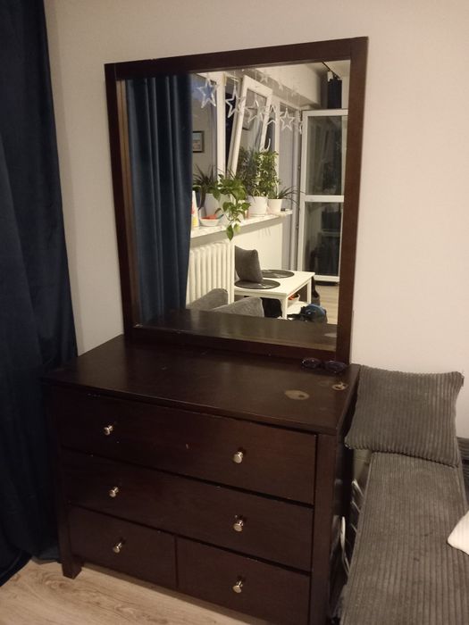 Drewniana solidna toaletka