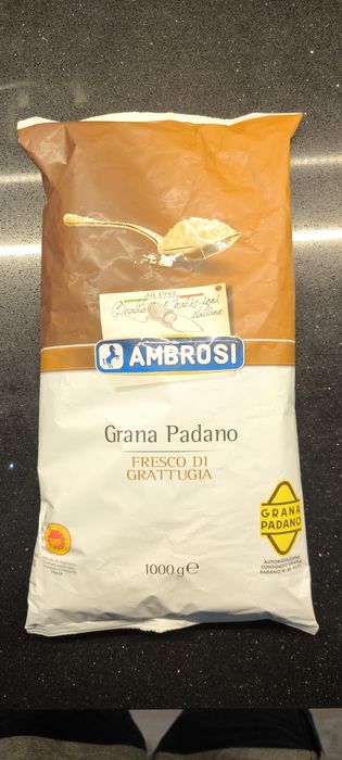 Oryginalny Ser Włoski Tarty GRANA PADANO 1kg AMBROSI