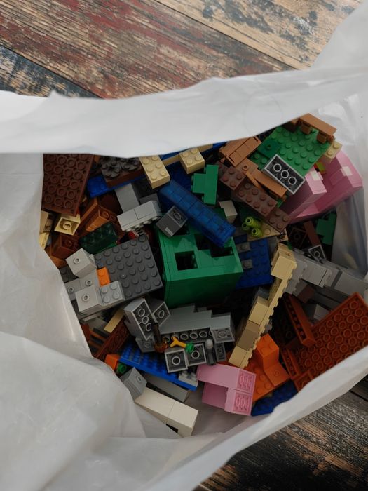 LEGO Minecraft wiele zestawów