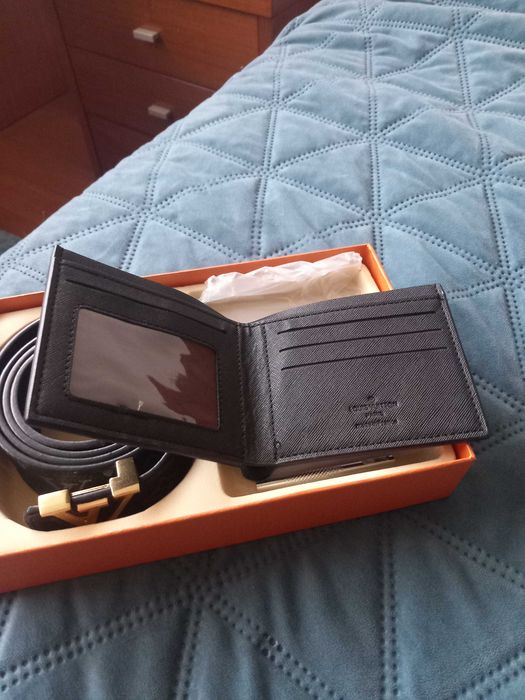 Conjunto Louis Vuitton – Cinto (115 cm) + Carteira Monogram Eclipse