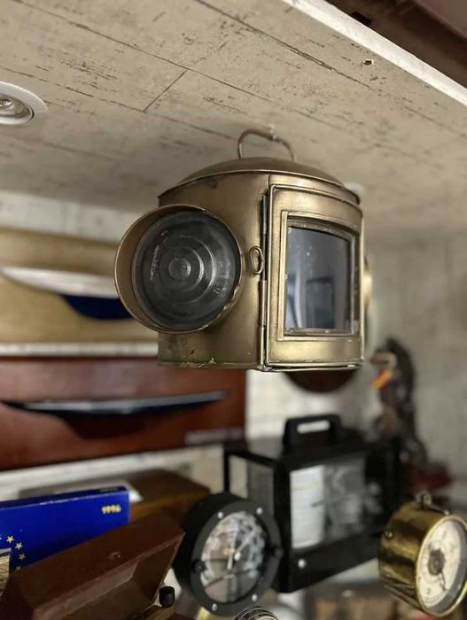 Barco artigo Farol ou Lanterna de navio tricolor