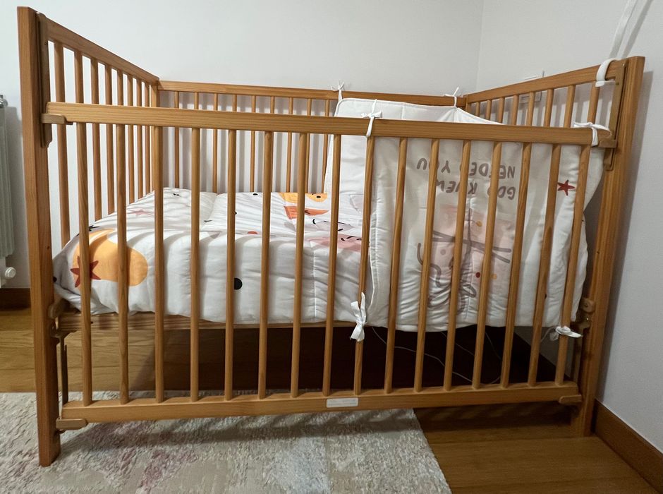 Cama de grades + colchão + conjunto edredão