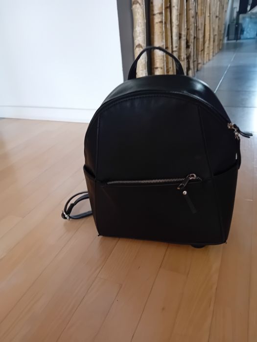 Plecak damski czarny pojemny