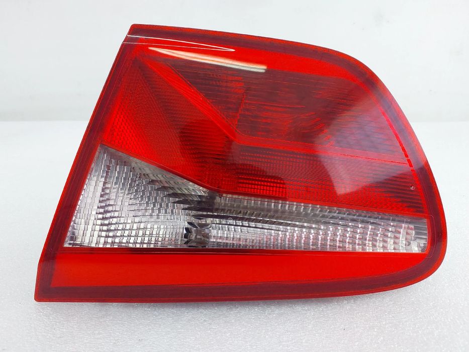 Farolim da mala direito SEAT Ibiza IV ST (6J8, 6P8)