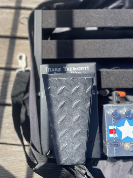 2 Pedais de guitarra ( Mark tremonti power wah and TRex Michael Angelo Overdrive effect) e mala 60L  Palmer Pedalbay