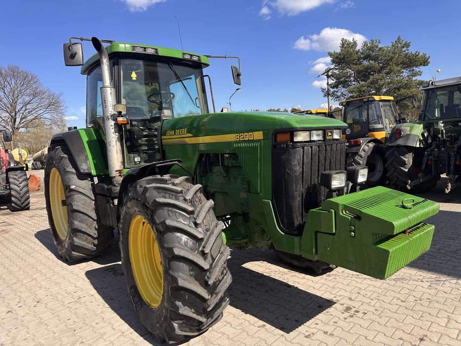 John Deere 8200 8.1 pojemność