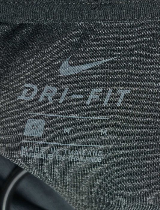 3* Sportowa bluzka z kapturem Nike M