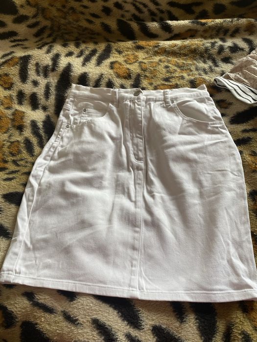 Юбка жіноча біла