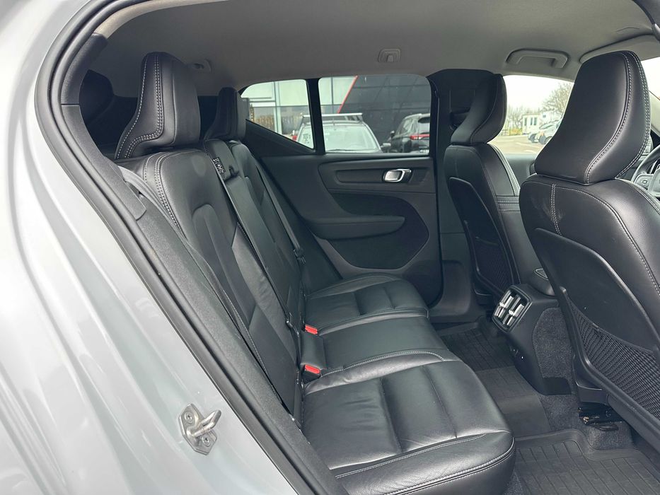 Volvo XC40 2020 Momentum Pro